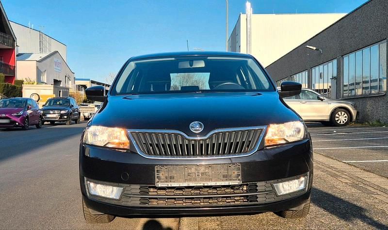Gebraucht Skoda Rapid 90 PS (66 kW) 2014 Schwarz Kleinwagen