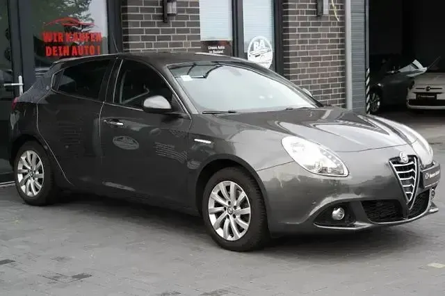 Gebraucht Alfa Romeo Giulietta Turismo 170 PS (125 kW) 2015 Schwarz Kleinwagen
