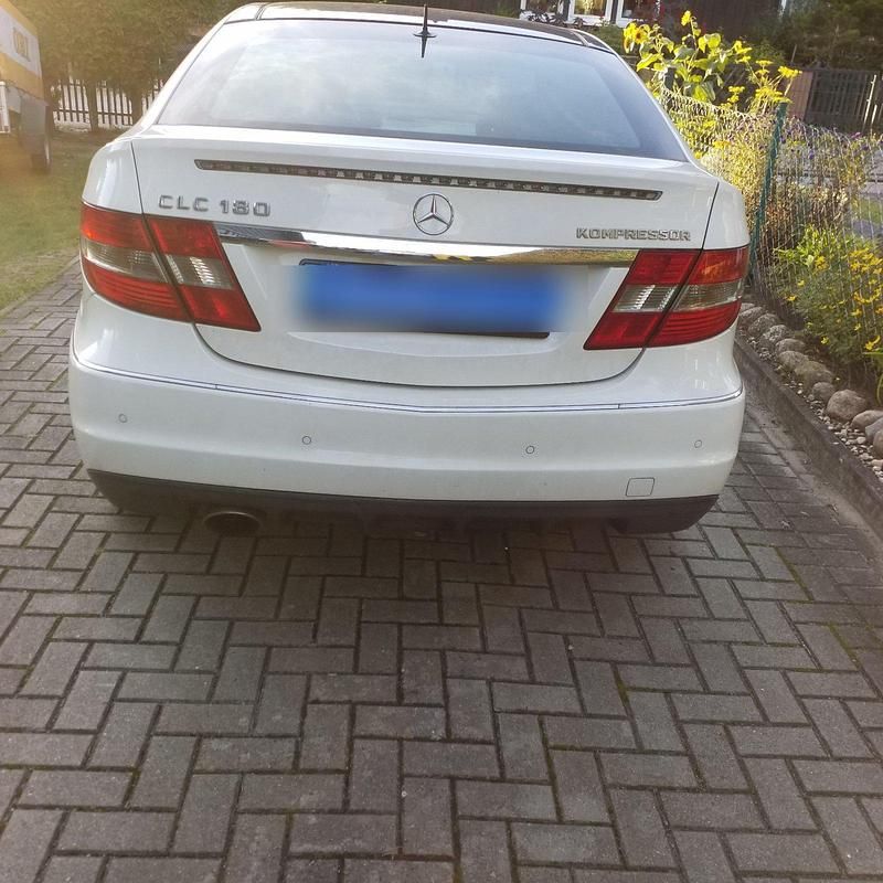 Weiß Gebraucht 2008 Mercedes CLC180 Kleinwagen | 4.900 € (Fairer Preis) - Bild 1/4