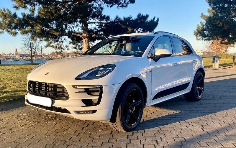 Weiß Gebraucht 2016 Porsche Macan SUV | 25.900 € - Bild 1/4