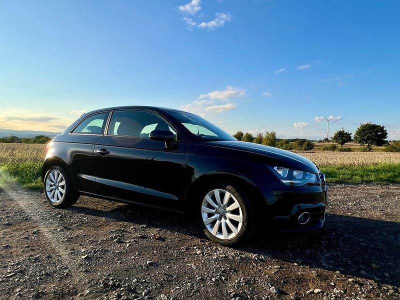 Second-hand Audi A1 Ambition 86 CP (63 kW) 2013 Negru Hatchback