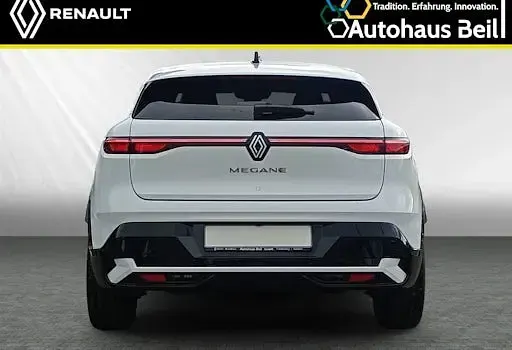 Używany Renault Megane E-Tech Techno 161 kW (220 KM) 2022 Biały Sedan/Limuzyna