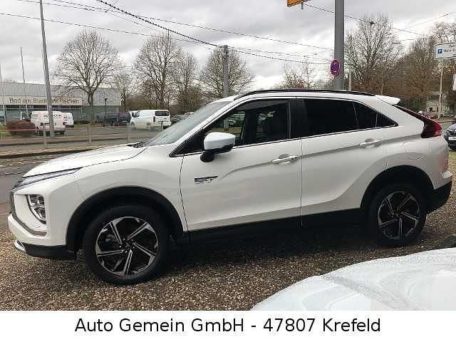 Gebraucht Mitsubishi Eclipse Cross Plus 188 PS (138 kW) 2022 Weiß SUV