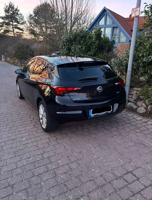 Gebraucht Opel Astra Active 110 PS (80 kW) 2018 Schwarz Limousine