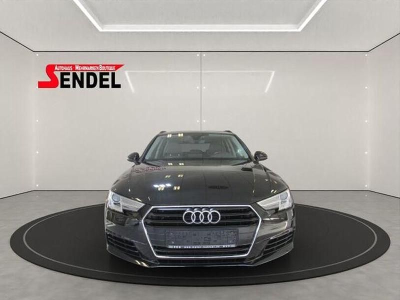 Gebraucht Audi A4 Basis 190 PS (139 kW) 2016 Schwarz Kombi