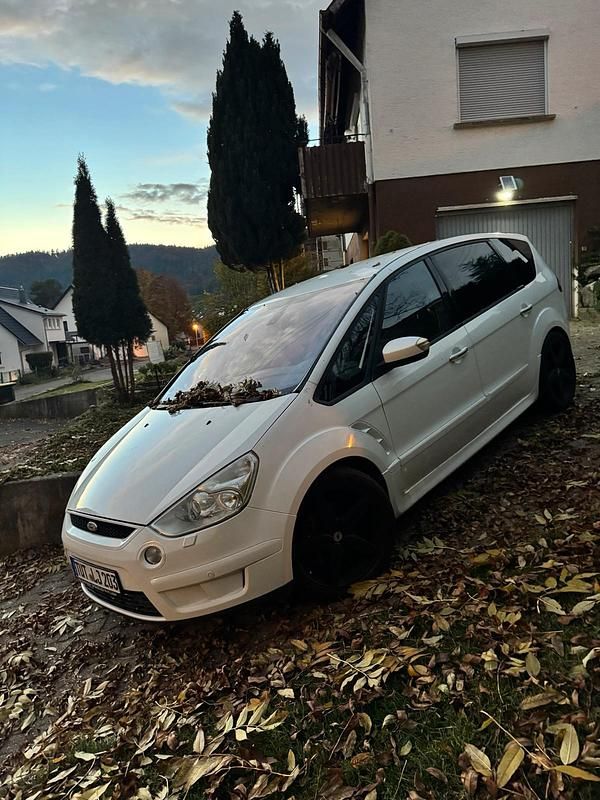 Weiß Gebraucht 2008 Ford S-MAX Titanium Van / Kleinbus | 7.000 € - Bild 1/4