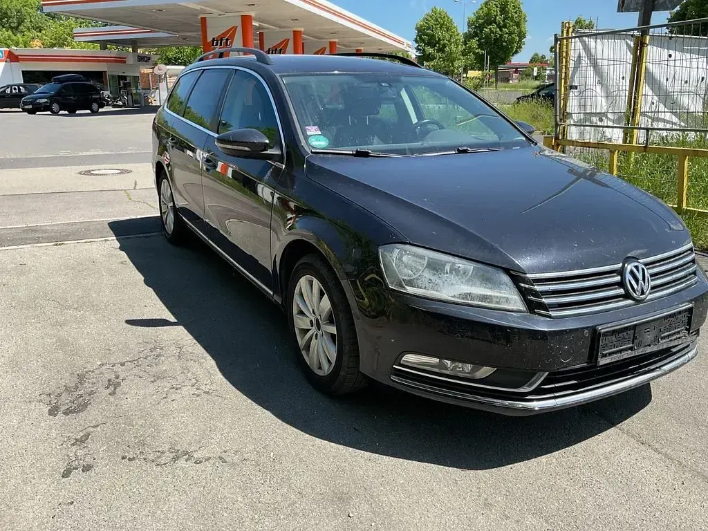 Gebraucht VW Passat 105 PS (77 kW) 2013 Schwarz Kombi
