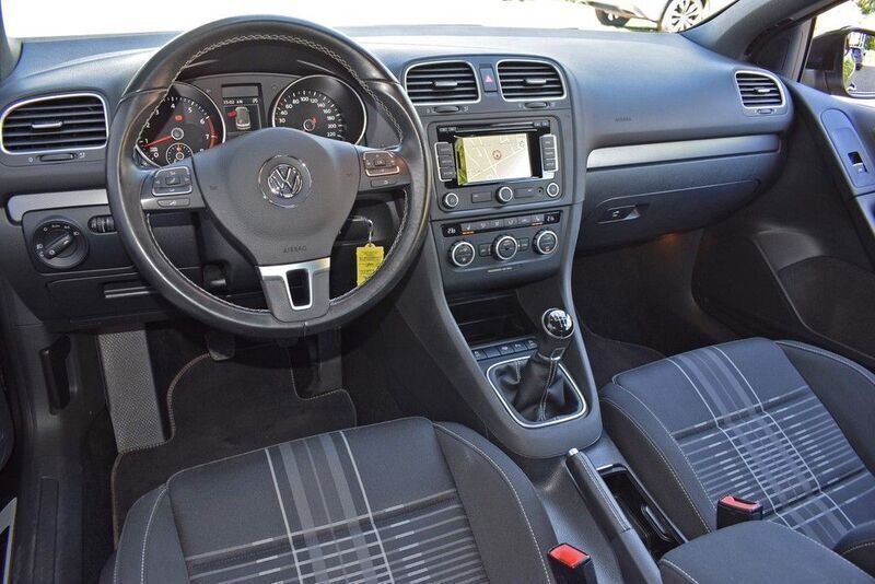 Gebraucht VW Golf Cabriolet LOUNGE 105 PS (77 kW) 2015 Braun Cabrio