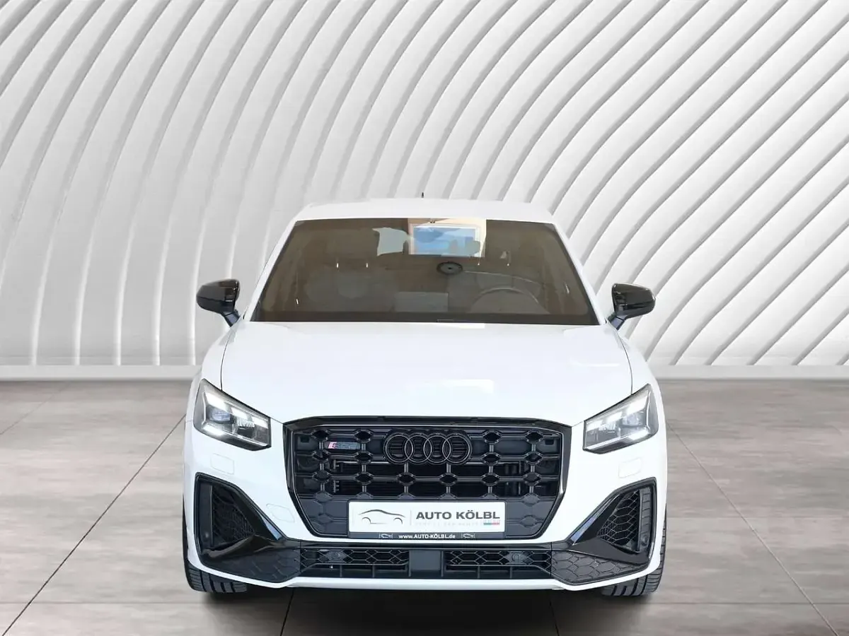 Gebraucht Audi SQ2 Sport 300 PS (220 kW) 2022 Weiß SUV