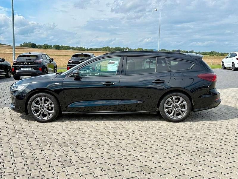 Gebraucht Ford Focus ST-Line 155 PS (114 kW) 2022 Agate black Kombi