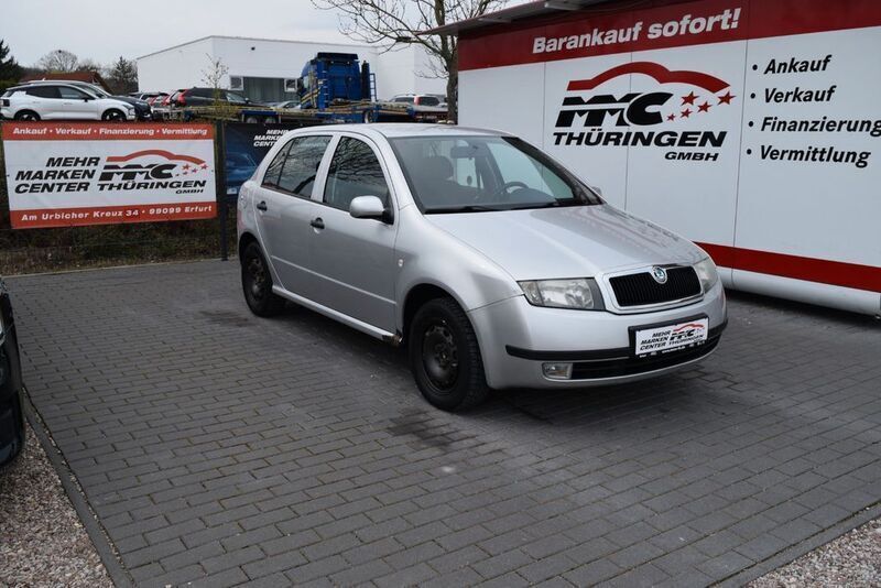 Grau Gebraucht 2003 Skoda Fabia Classic Limousine | 1.290 € (Guter Preis) - Bild 1/4