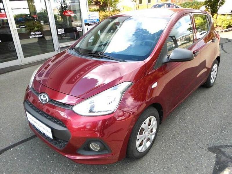 Rot Gebraucht 2014 Hyundai i10 Classic Kleinwagen | 6.490 € (Fairer Preis) - Bild 1/4