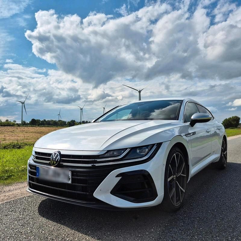 Weiß Gebraucht 2024 VW Arteon R Kombi | 44.400 € (Etwas zu teuer) - Bild 1/4