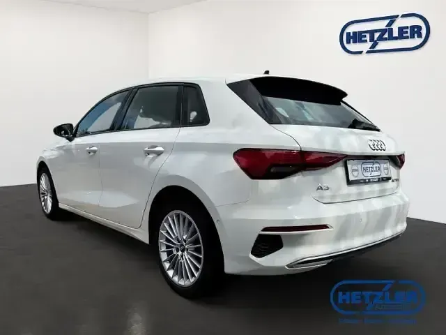 Gebraucht Audi A3 Sportback e-tron Advanced Plus 150 PS (110 kW) 2022 Andere Kleinwagen