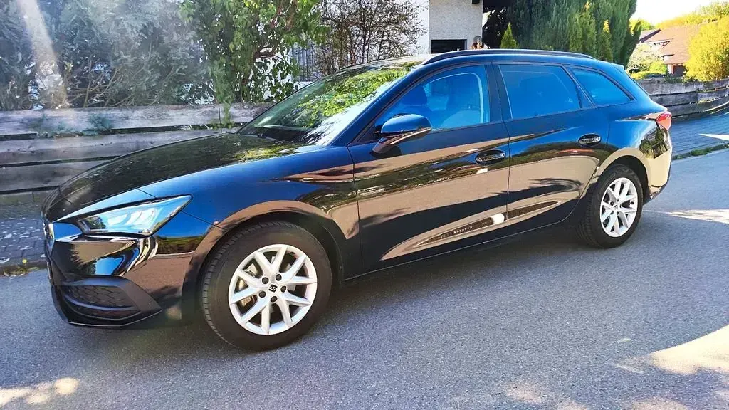 Używany Seat Leon ST Style 110 KM (80 kW) 2024 Czarny Kombi
