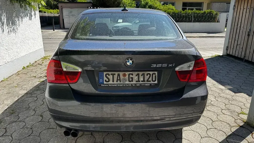 Gebraucht BMW 325 218 PS (160 kW) 2006 Grau Limousine