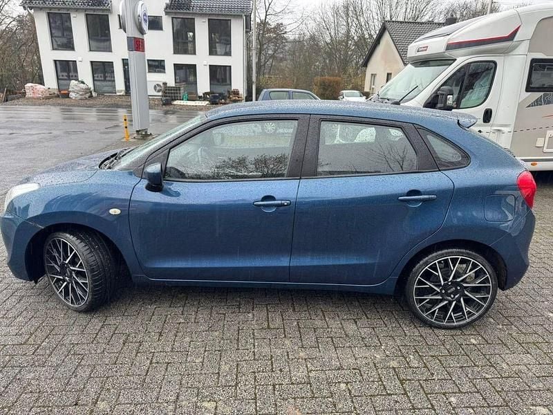 Gebraucht Suzuki Baleno 90 PS (66 kW) 2017 Blau Limousine