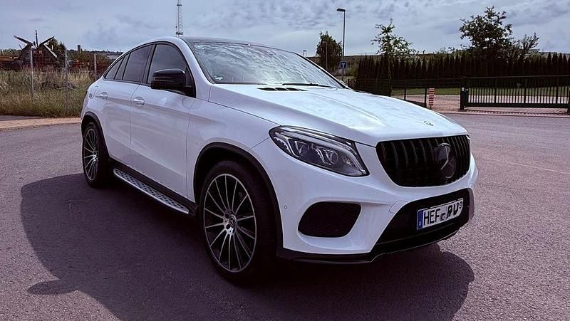 Grau Gebraucht 2017 Mercedes GLE350 AMG line Coupé | 39.000 € (Guter Preis) - Bild 1/4
