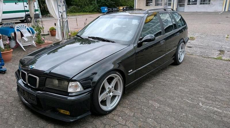 Schwarz Gebraucht 1996 BMW 328 Kombi | 4.500 € (Superpreis) - Bild 1/4