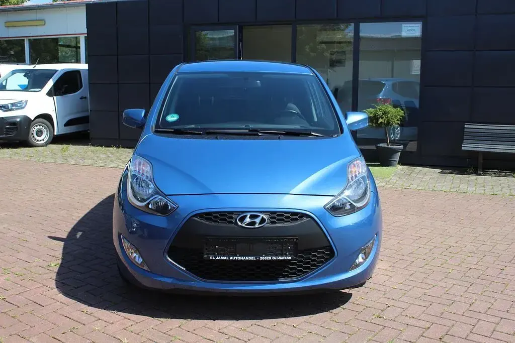 Gebraucht Hyundai ix20 Classic 90 PS (66 kW) 2017 Blau Kleinwagen