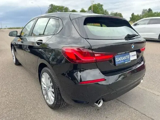 Gebraucht BMW 120 Advantage 190 PS (139 kW) 2023 Andere Limousine