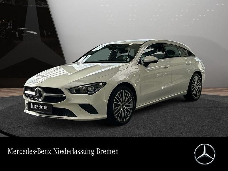 Weiß Gebraucht 2020 Mercedes CLA220 Progressive Limousine | 25.990 € (Superpreis) - Bild 1/3