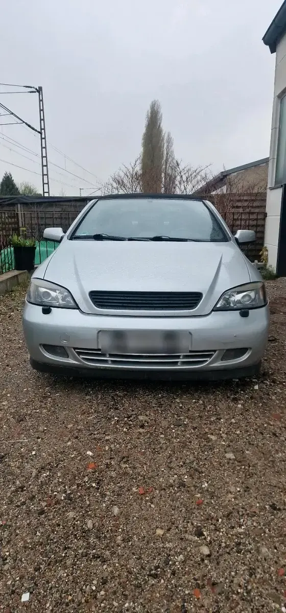 Używany Opel Astra Cabriolet 147 KM (108 kW) 2002 Srebrny Kabriolet