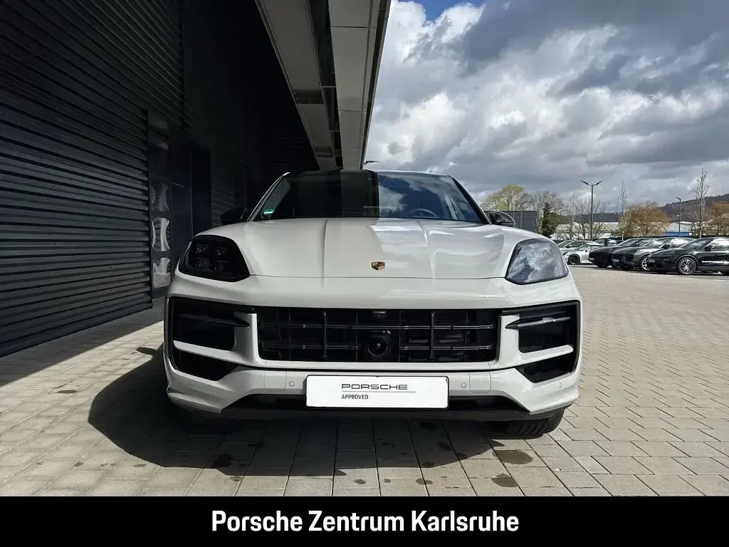 Second-hand Porsche Cayenne Black Edition 470 CP (345 kW) 2025 Alb SUV