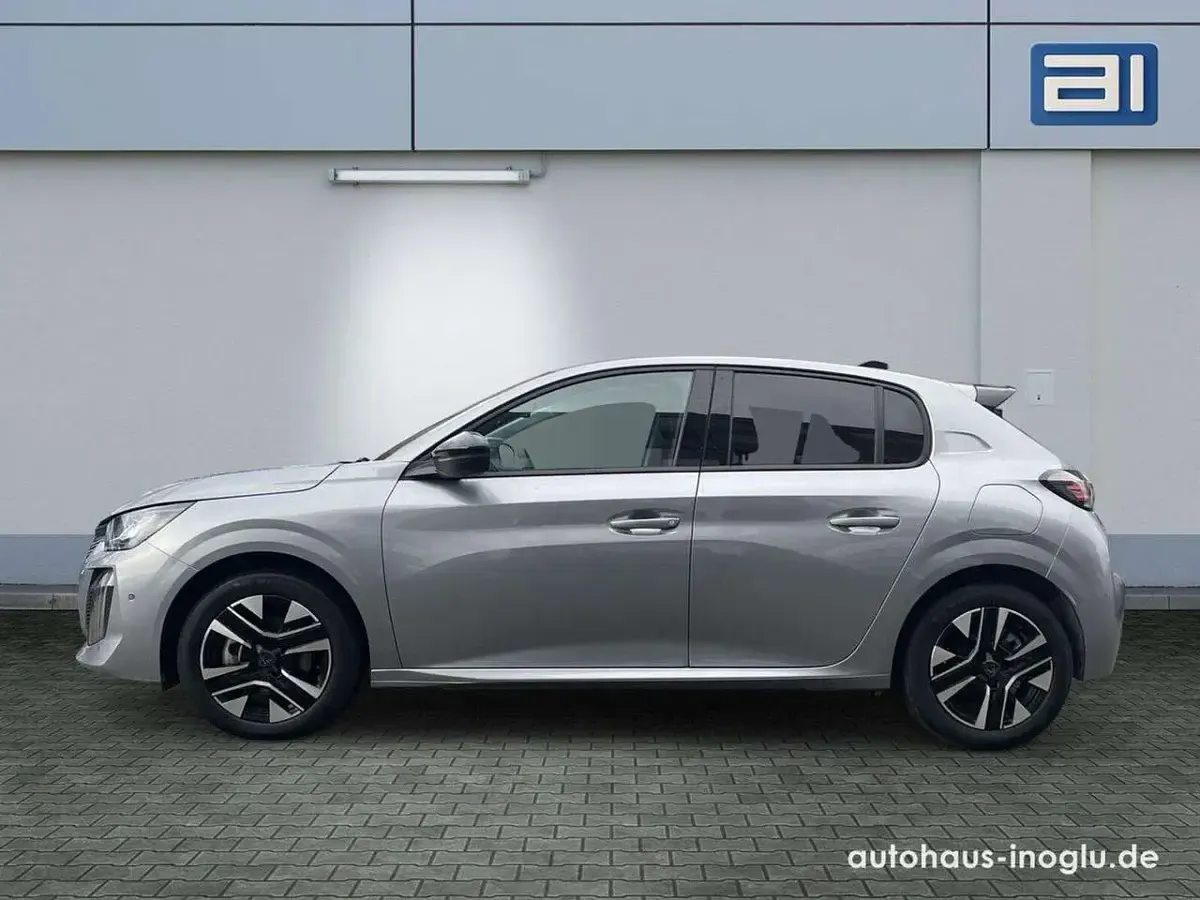 Gebraucht Peugeot 208 Allure 101 PS (74 kW) 2025 Grau artense Kleinwagen