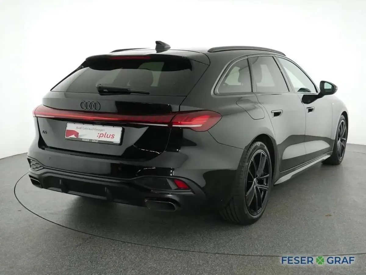 Gebraucht Audi A5 S-Line 150 PS (110 kW) 2025 Mythosschwarz metallic Kombi