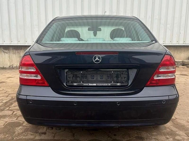 Gebraucht Mercedes C240 170 PS (125 kW) 2003 Blau Limousine
