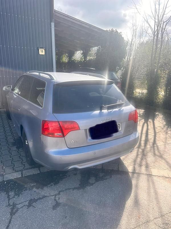 Gebraucht Audi A4 S-Line 140 PS (102 kW) 2005 Blau Kombi
