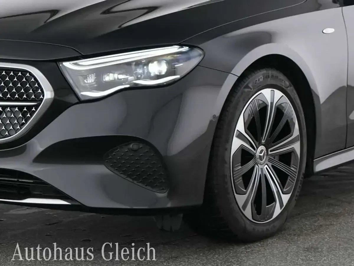 Gebraucht Mercedes E300 Advanced Plus 197 PS (144 kW) 2025 Grafitgrau  lack Kombi