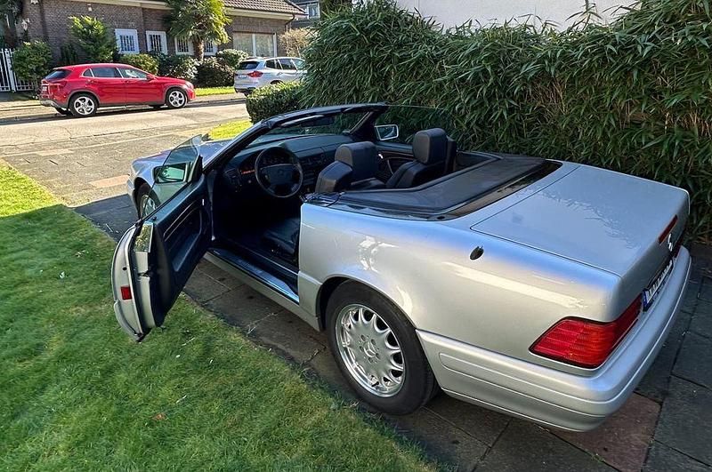 Gebraucht Mercedes SL280 193 PS (141 kW) 1998 Silber Cabrio