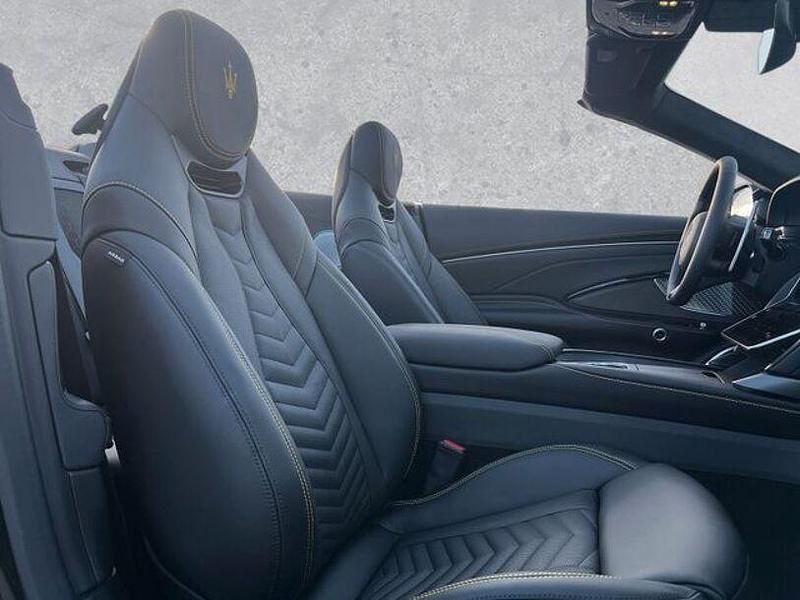 Gebraucht Maserati GranCabrio 549 PS (403 kW) 2025 Nero assoluto Cabrio
