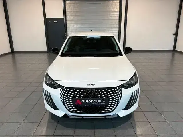 Gebraucht Peugeot 208 Allure 101 PS (74 kW) 2025 Weiss Kleinwagen