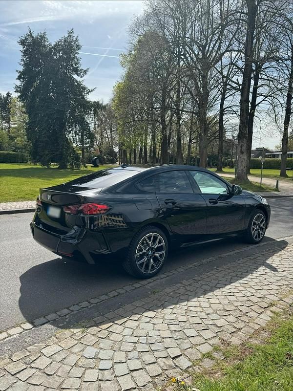 Gebraucht BMW 216 Shadowline 122 PS (89 kW) 2025 Schwarz Coupé