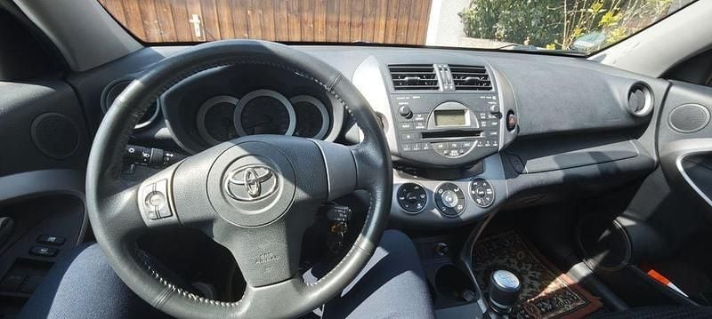 Gebraucht Toyota RAV4 177 PS (130 kW) 2007 Silber SUV