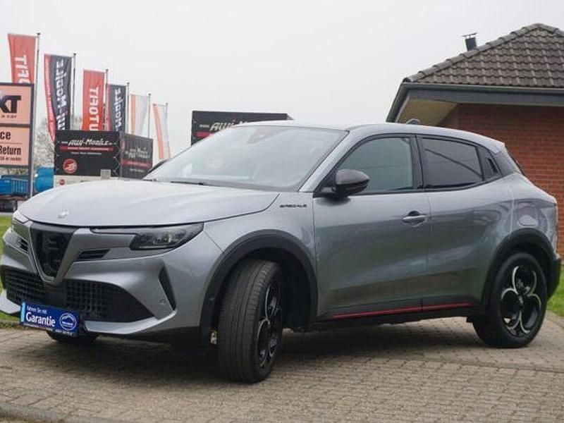 Gebraucht Alfa Romeo Junior 136 PS (100 kW) 2025 Grau SUV