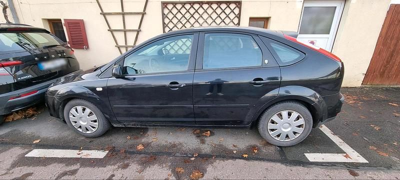 Gebraucht Ford Focus Ghia 116 PS (85 kW) 2005 Schwarz Limousine
