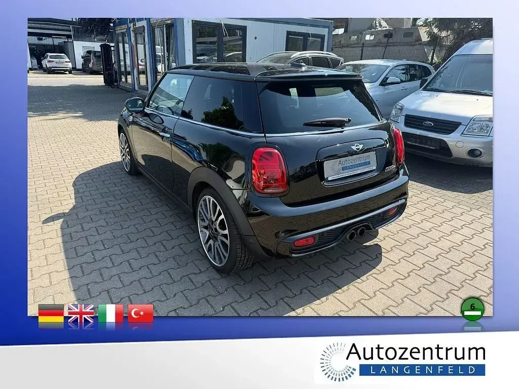 Gebraucht Mini Cooper S Sport 192 PS (141 kW) 2018 Midnight black met. (metallic) Kleinwagen