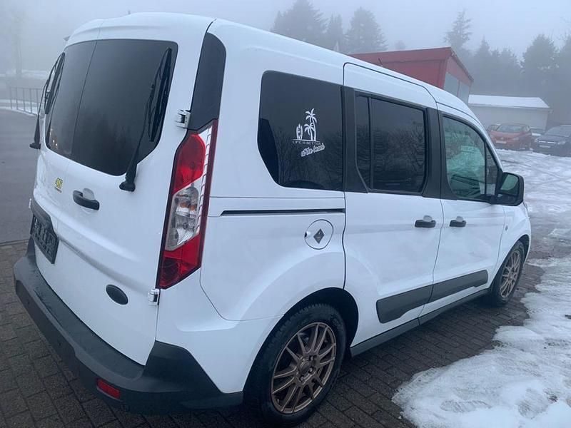 Używany Ford Transit Connect 120 KM (88 kW) 2017 Biały Minivan
