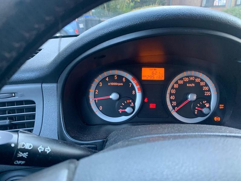 Blau Gebraucht 2006 Kia Rio Limousine | 800 € (Fairer Preis) - Bild 1/3