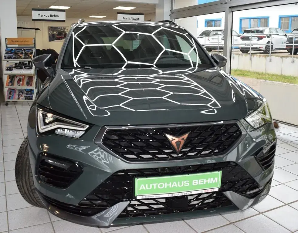 Neu Cupra Ateca 150 PS (110 kW) 2026 Grün SUV