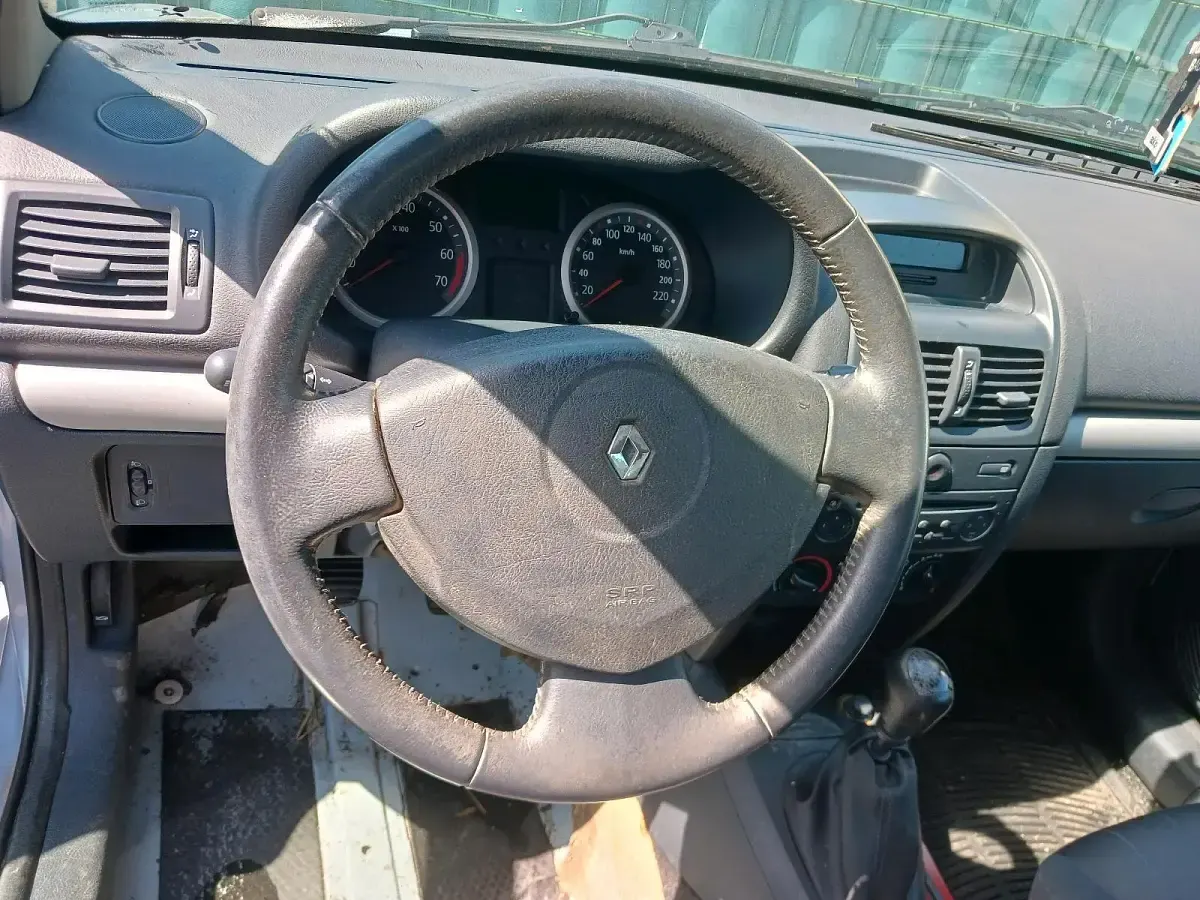 Gebraucht Renault Clio II 75 PS (55 kW) 2005 Kleinwagen