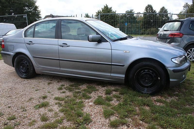 Gebraucht BMW 318 143 PS (105 kW) 2004 Grau Limousine