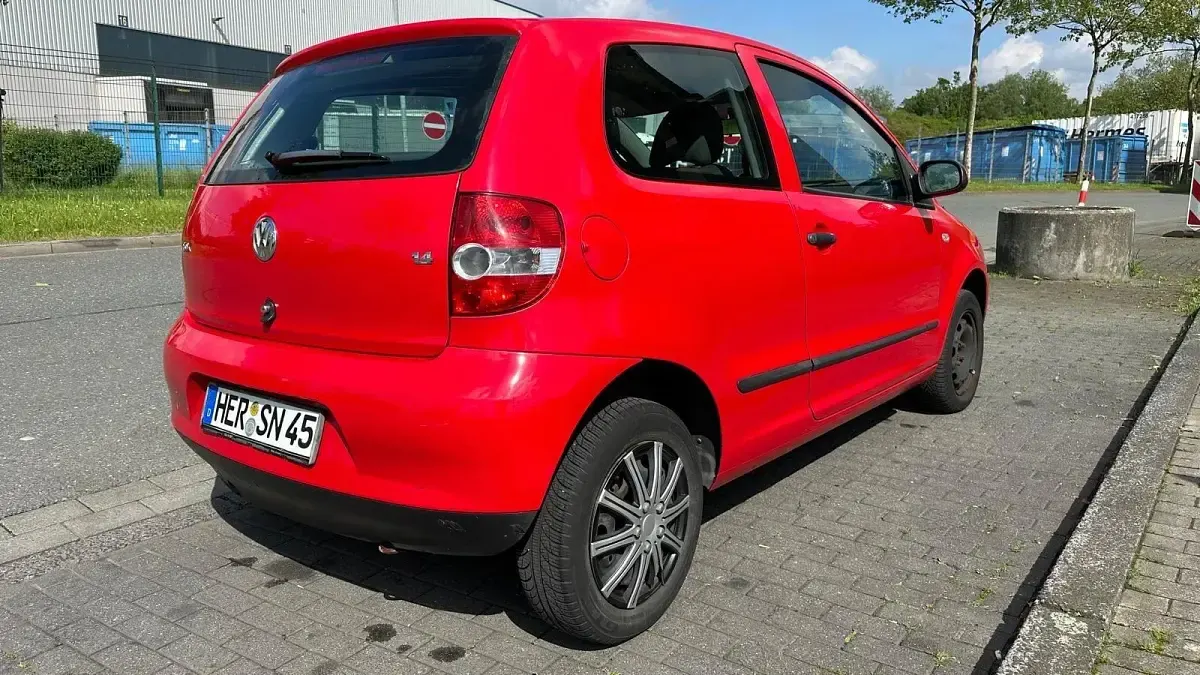 Gebraucht VW Fox 75 PS (55 kW) 2005 Rot Kleinwagen