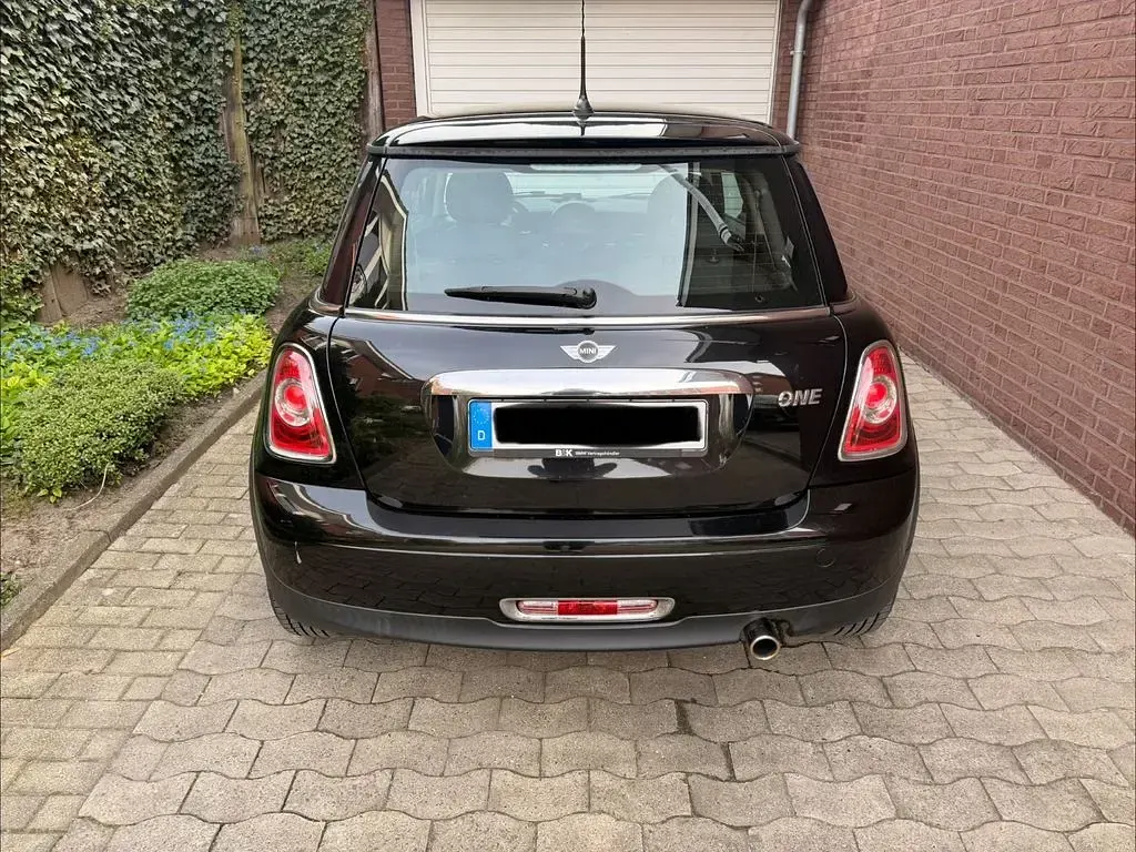 Gebraucht Mini ONE 98 PS (72 kW) 2012 Schwarz Kleinwagen