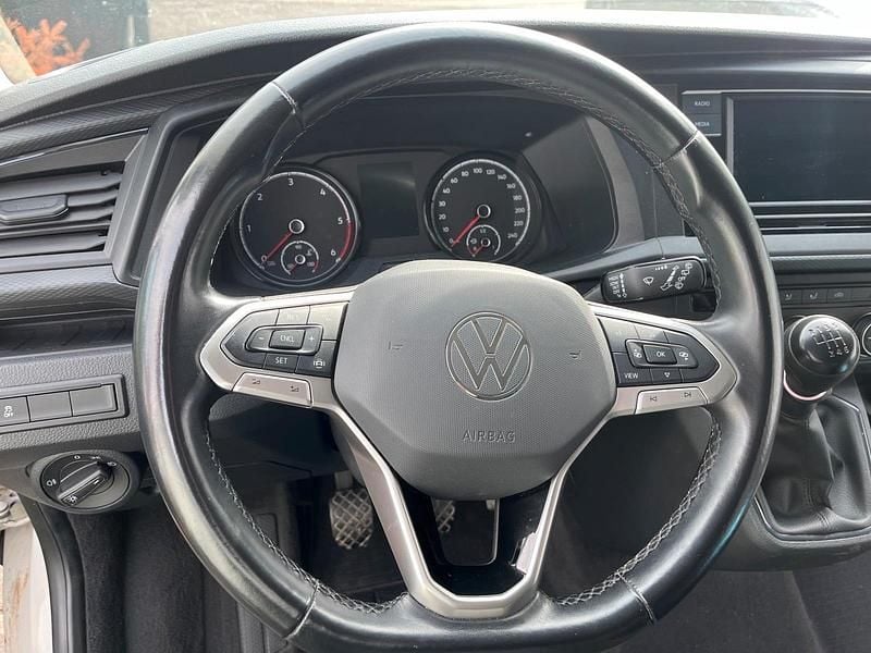 Gebraucht VW Multivan 150 PS (110 kW) 2021 Beige Van