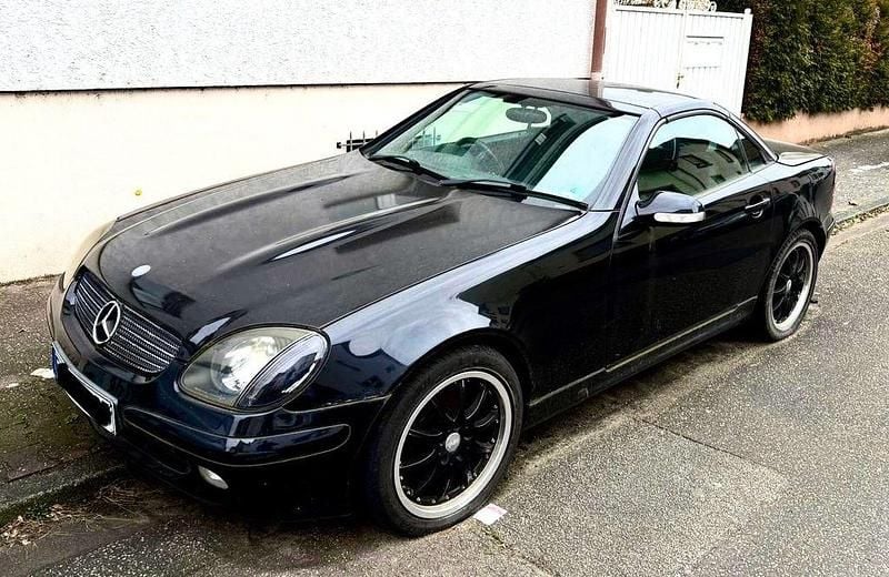 Schwarz Gebraucht 2003 Mercedes SLK320 Cabrio | 4.700 € - Bild 1/4